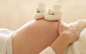 Les photos de grossesse : un souvenir précieux capturé par un photographe professionnel